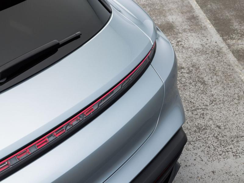 Porsche Taycan 4 Cross Turismo