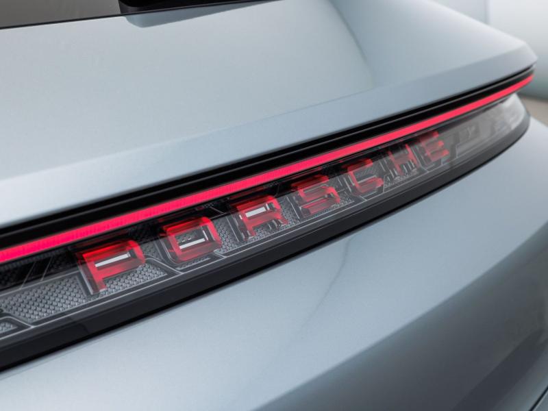 Porsche Taycan 4 Cross Turismo