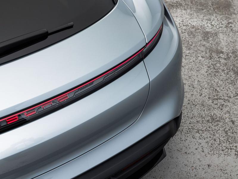 Porsche Taycan 4 Cross Turismo