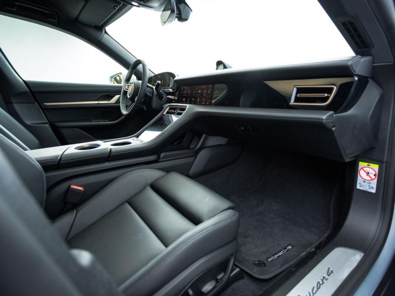 Porsche Taycan 4 Cross Turismo