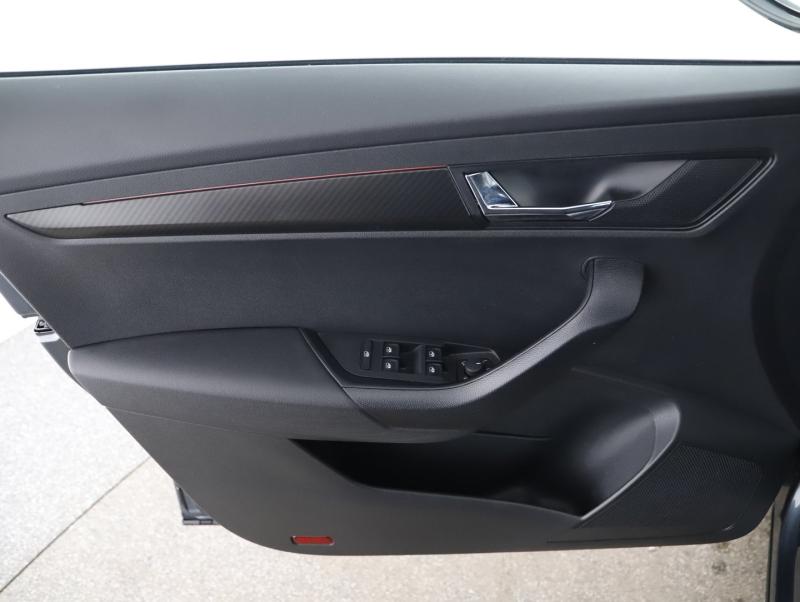 Škoda KAROQ SPORTLINE TSI DSG ACT