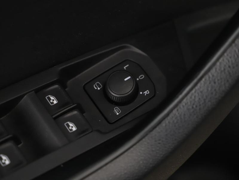 Škoda KAROQ SPORTLINE TSI DSG ACT