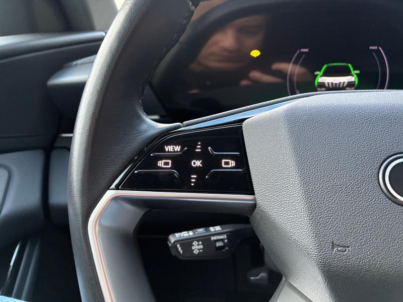 Audi Q6 e-tron quattro business