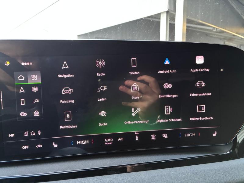 Audi Q6 e-tron quattro business