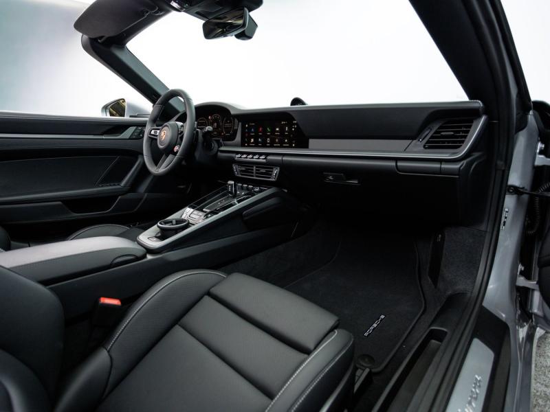 Porsche 911 Carrera Cabriolet