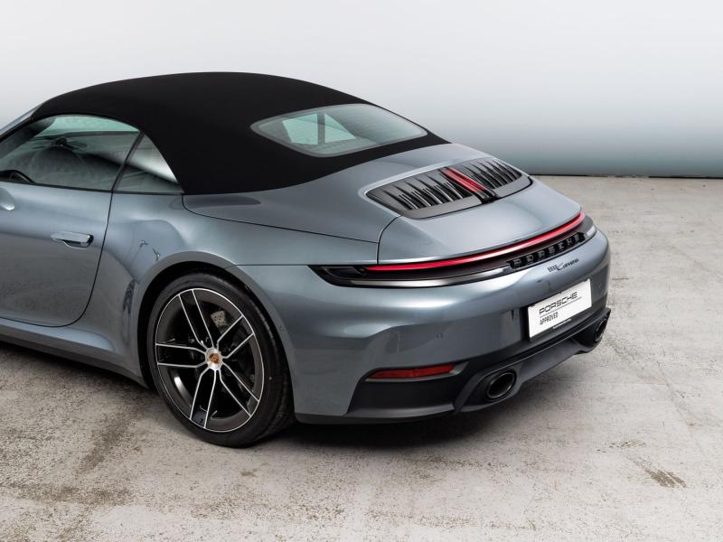 Porsche 911 Carrera Cabriolet