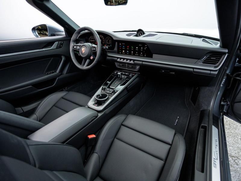 Porsche 911 Carrera Cabriolet