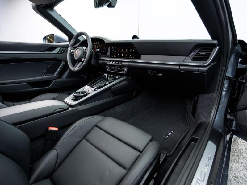 Porsche 911 Carrera Cabriolet