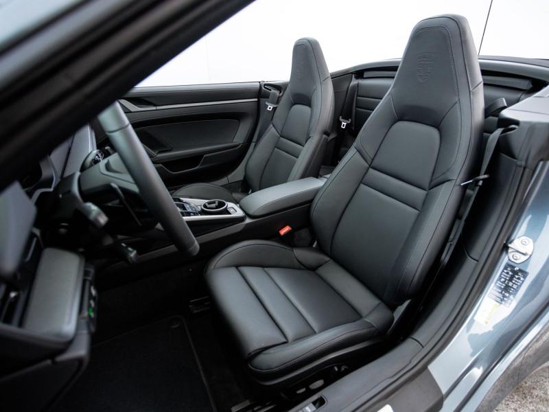 Porsche 911 Carrera Cabriolet