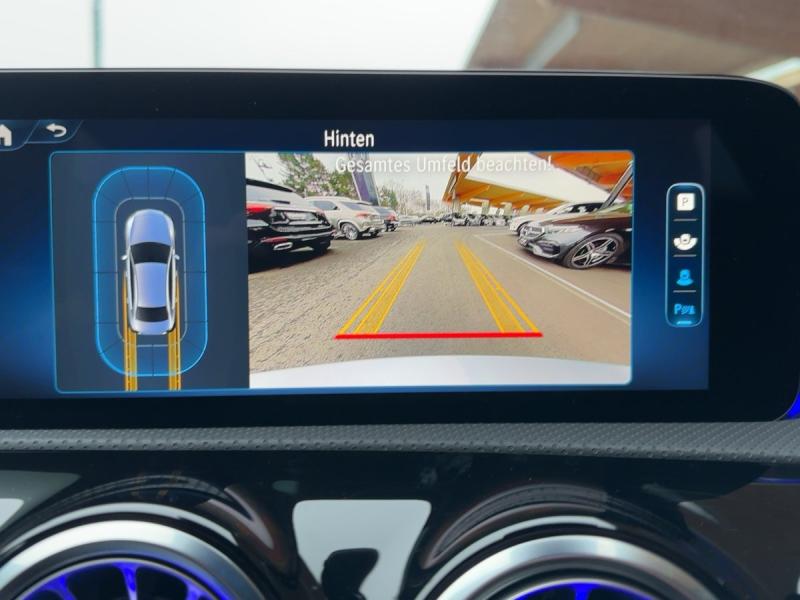 MERCEDES-BENZ A 180 d Limousine AMG-Line