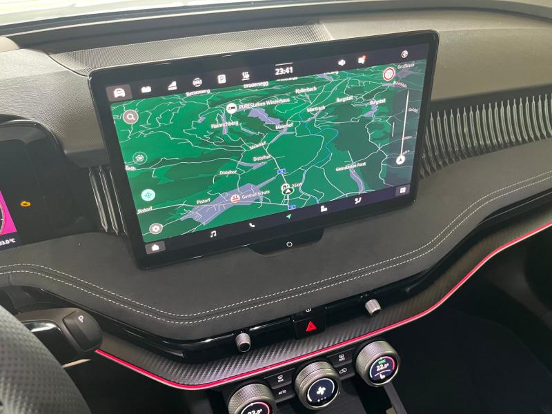 Škoda Superb Combi Sportline iV TSI DSG