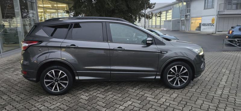 KUGA ST-Line