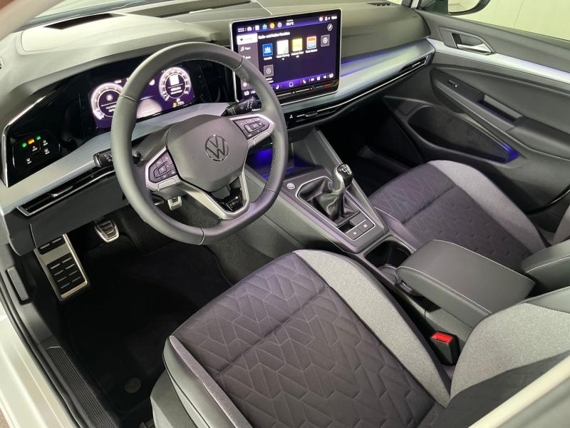 VW Golf Life TSI