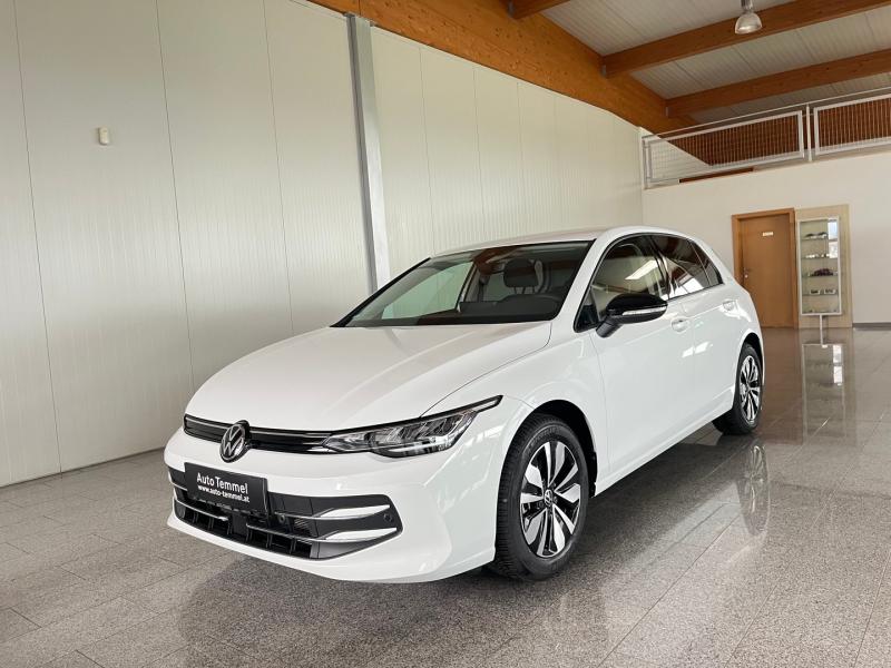 VW Golf Life TSI