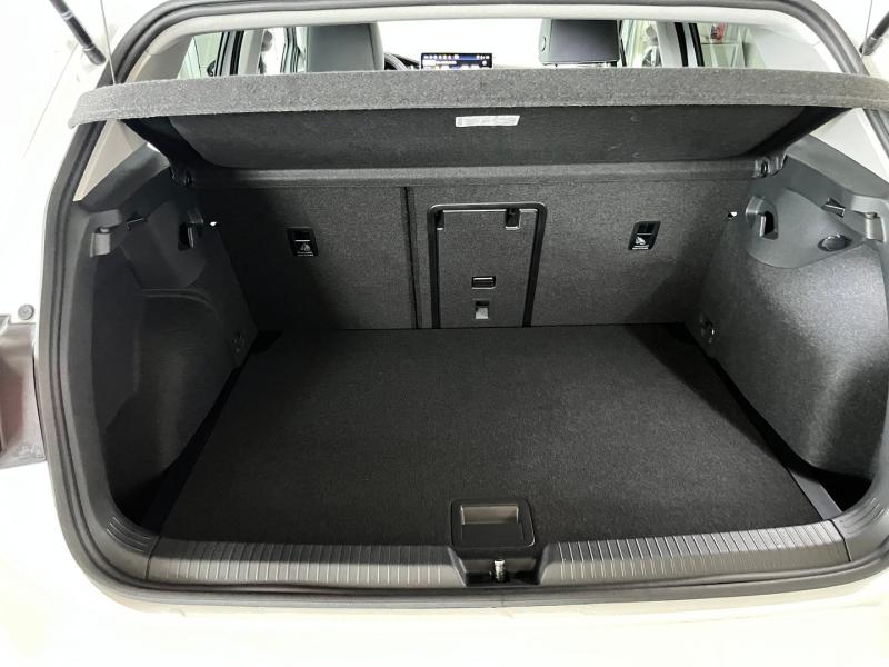 VW Golf Life TSI