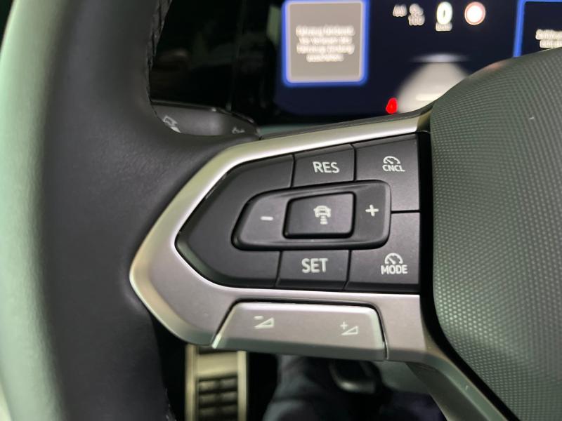 VW Golf Life TSI