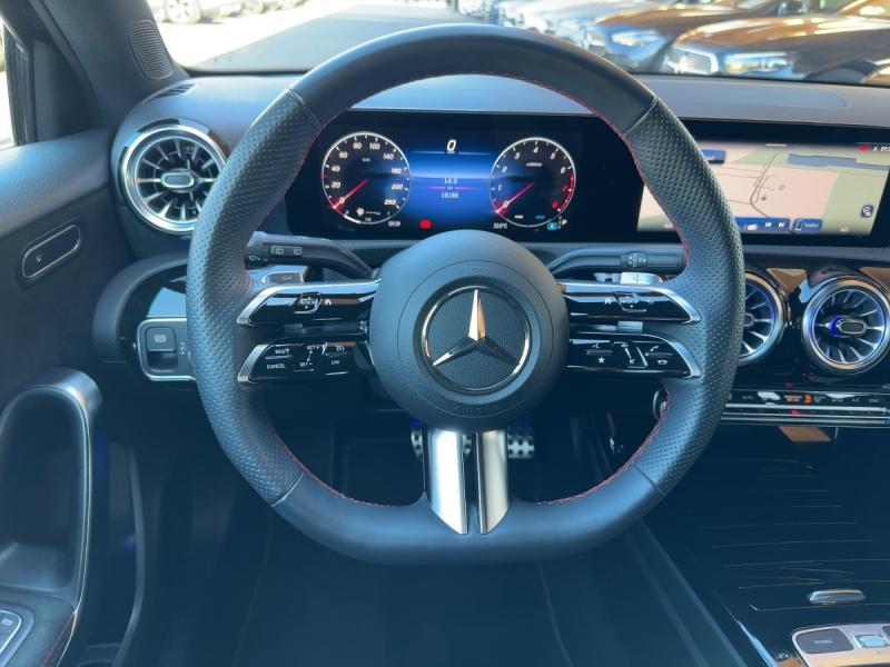 MERCEDES-BENZ A 220 4MATIC AMG-Line