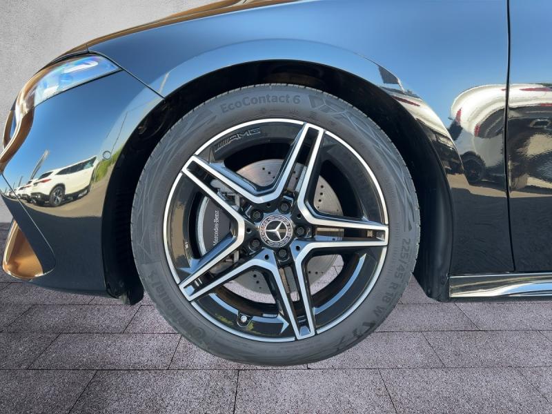 MERCEDES-BENZ A 220 4MATIC AMG-Line