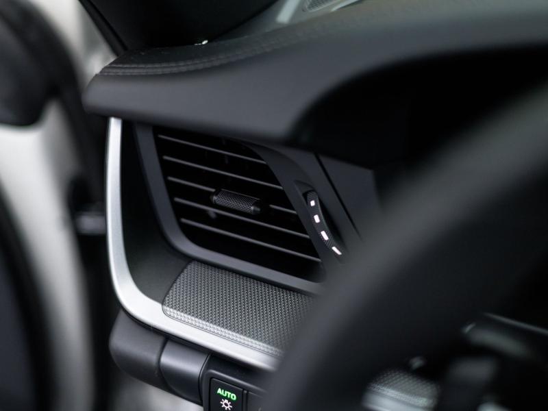 Porsche 911 Carrera Cabriolet