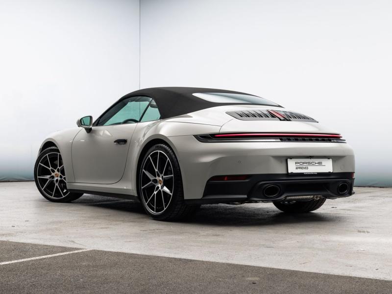 Porsche 911 Carrera Cabriolet