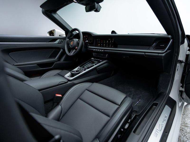 Porsche 911 Carrera Cabriolet