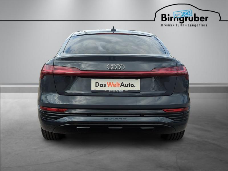 Audi Q8 Sportback 55 e-tron quattro business