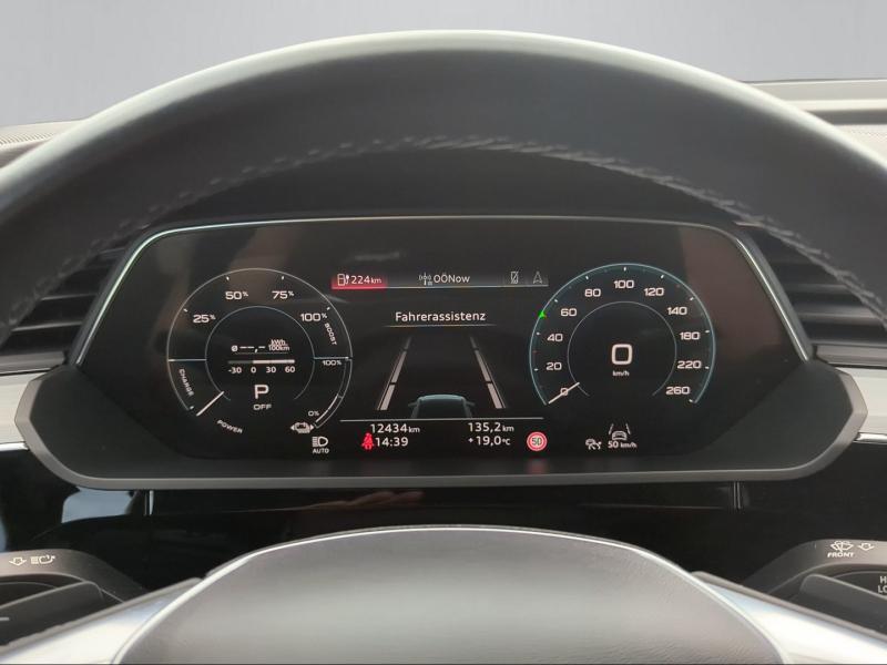 Audi Q8 Sportback 55 e-tron quattro business