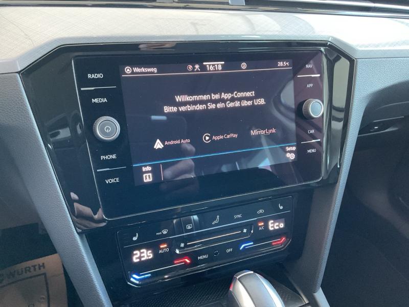 VW Passat Variant GTE