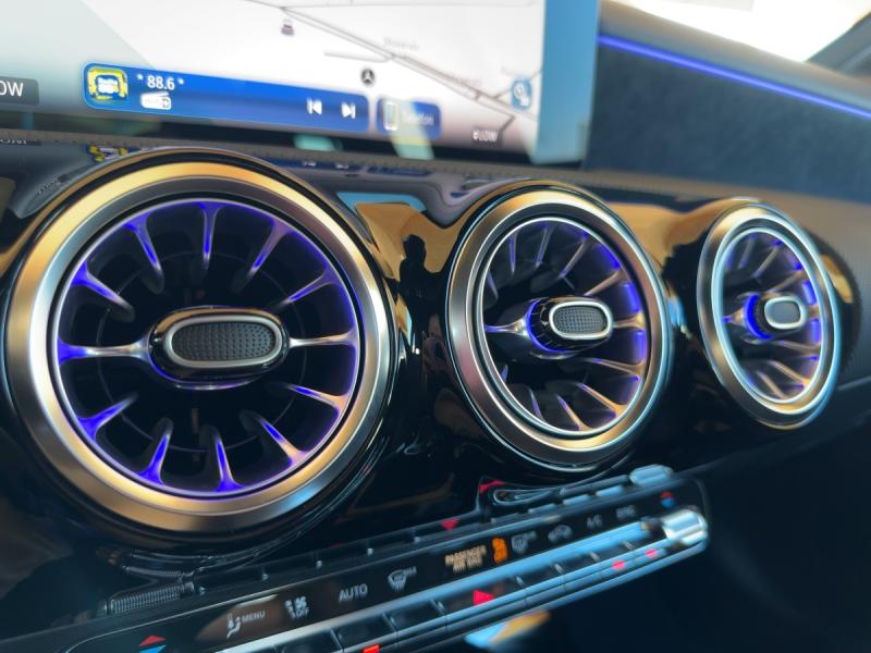 MERCEDES-BENZ A 220 4MATIC AMG-Line