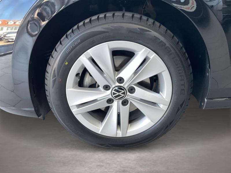 VW Golf Life TSI