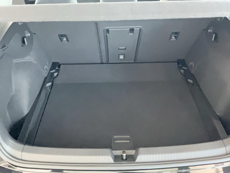 VW Golf Life TSI