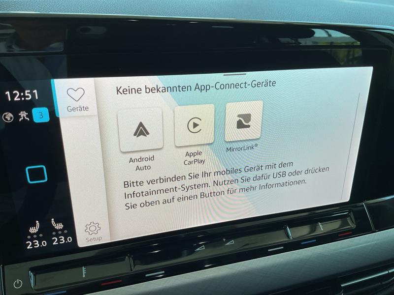 VW Golf Life TSI