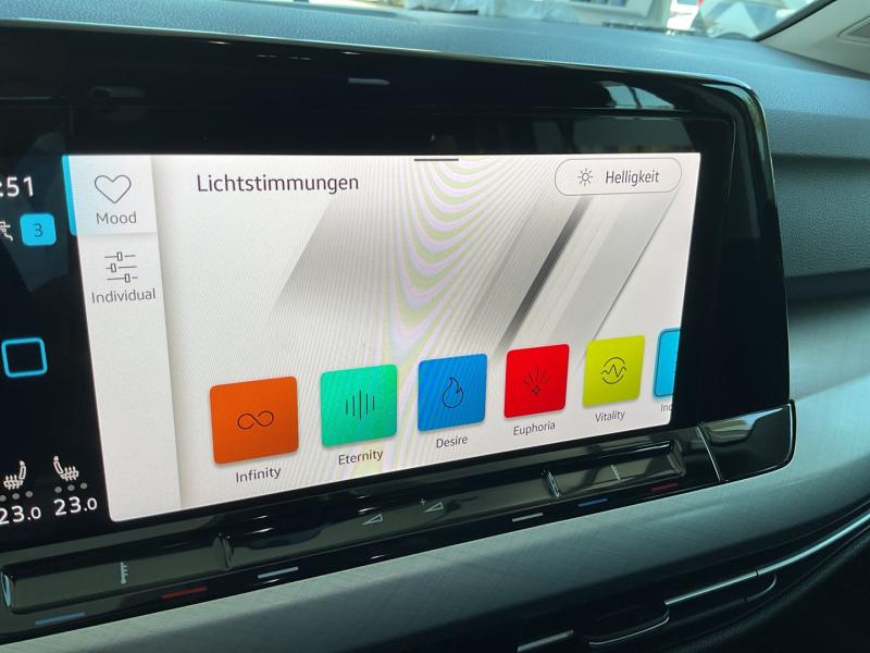 VW Golf Life TSI