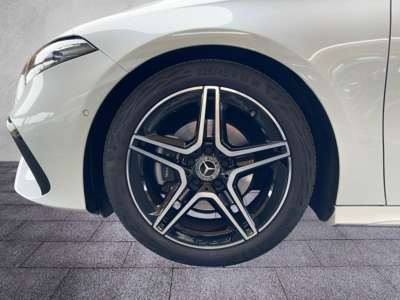 MERCEDES-BENZ A 180 AMG-Line