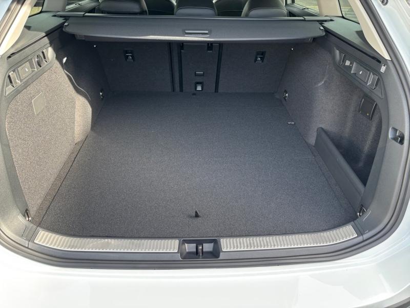 VW Passat Variant Business eHybrid 150kW