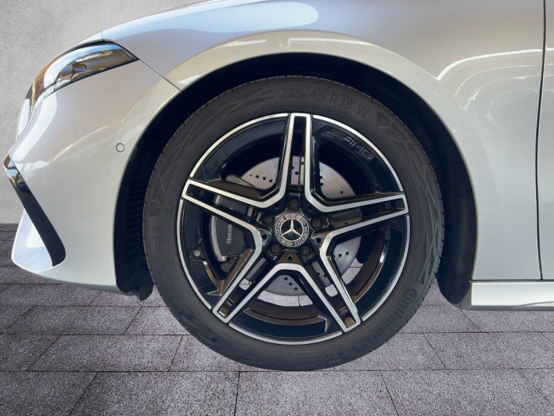 MERCEDES-BENZ A 220 4MATIC AMG-Line