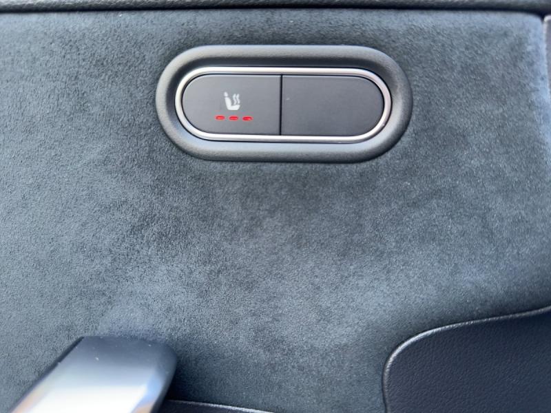 MERCEDES-BENZ A 220 4MATIC AMG-Line