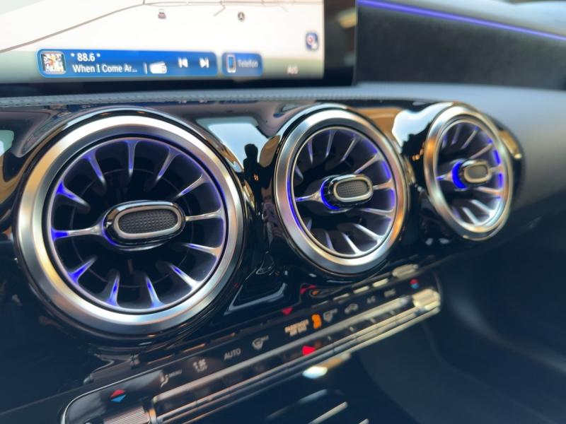 MERCEDES-BENZ A 220 4MATIC AMG-Line