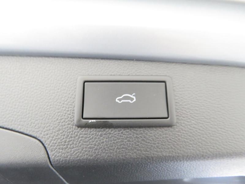 VW Passat Variant Business eHybrid 150kW