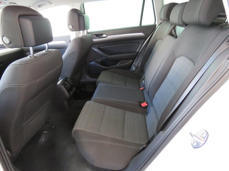 VW Passat Variant Business