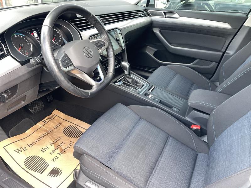 VW Passat Variant GTE