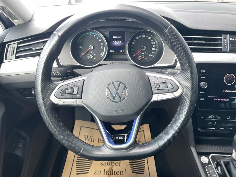 VW Passat Variant GTE