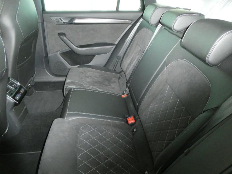 Škoda SUPERB Combi iV SPORTLINE DSG