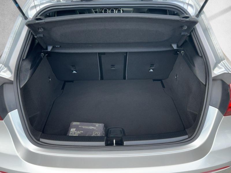 MERCEDES-BENZ A 220 4MATIC AMG-Line