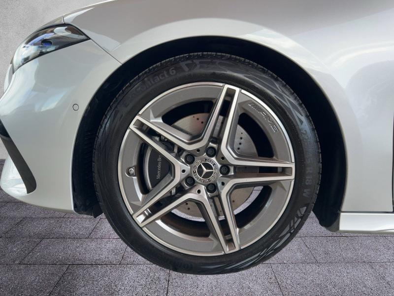 MERCEDES-BENZ A 220 4MATIC AMG-Line