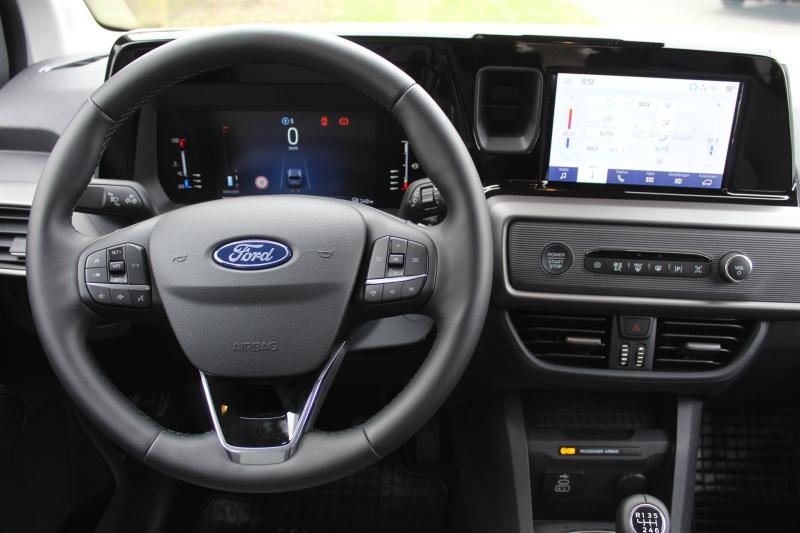 Tourneo Courier Titanium 1.0EcoBoost 125PS M6