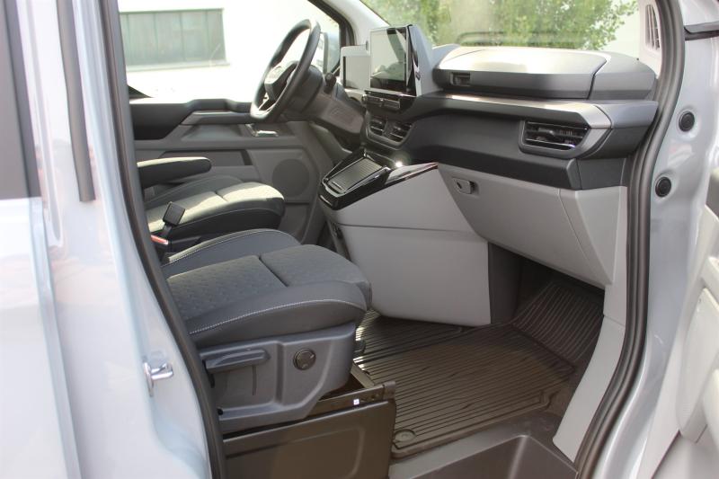 Tourneo Custom Bus 320L2H1 Titanium 2.0EcoBlue 170PS A8