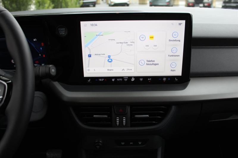 E- Tourneo Courier Titanium  43kWh 136PS