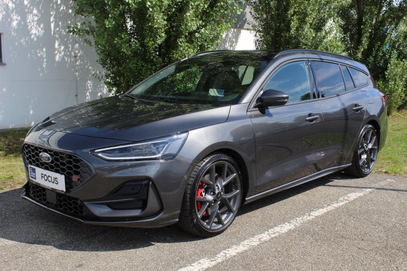 Focus Ford Focus ST-X Traveller 2.3EcoBoost 280PS A8