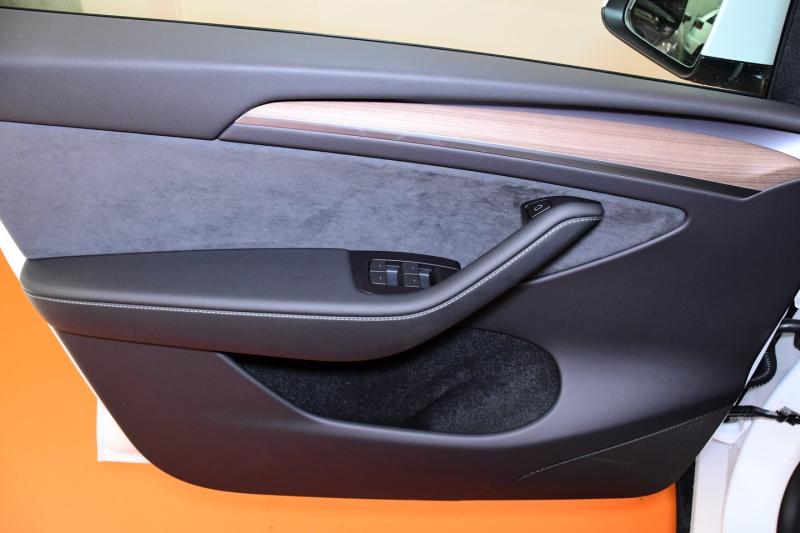 Tesla Model Y Long Range AWD 75kWh